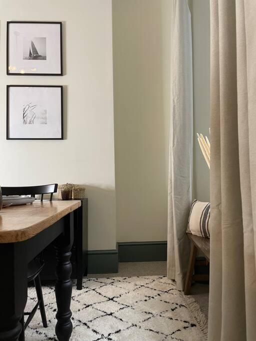 New Luxury For 2024 - Central Plymouth House - Sleeps 10 - Access To Plymouth Town - Close To The Barbican - Pets Welcome - Parking Available - By Luxe Living By Sophia Eksteriør billede