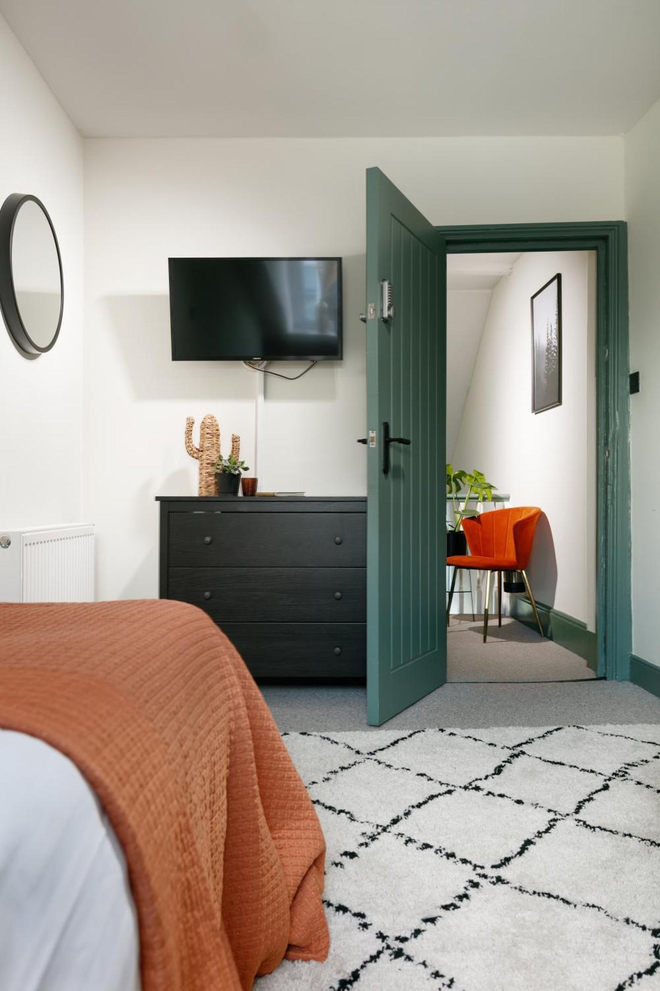 New Luxury For 2024 - Central Plymouth House - Sleeps 10 - Access To Plymouth Town - Close To The Barbican - Pets Welcome - Parking Available - By Luxe Living By Sophia Eksteriør billede