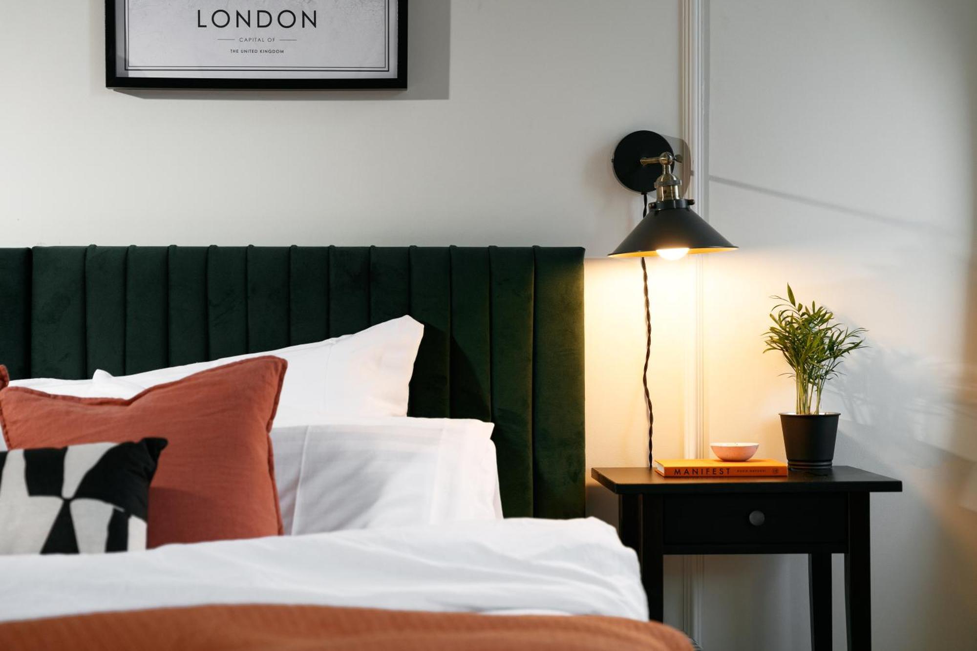 New Luxury For 2024 - Central Plymouth House - Sleeps 10 - Access To Plymouth Town - Close To The Barbican - Pets Welcome - Parking Available - By Luxe Living By Sophia Eksteriør billede
