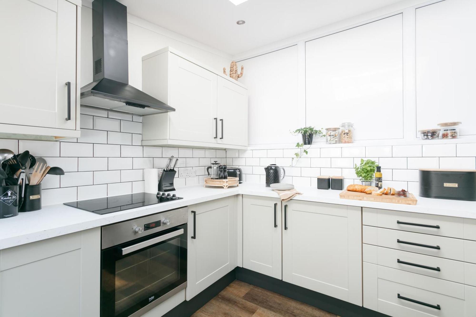 New Luxury For 2024 - Central Plymouth House - Sleeps 10 - Access To Plymouth Town - Close To The Barbican - Pets Welcome - Parking Available - By Luxe Living By Sophia Eksteriør billede