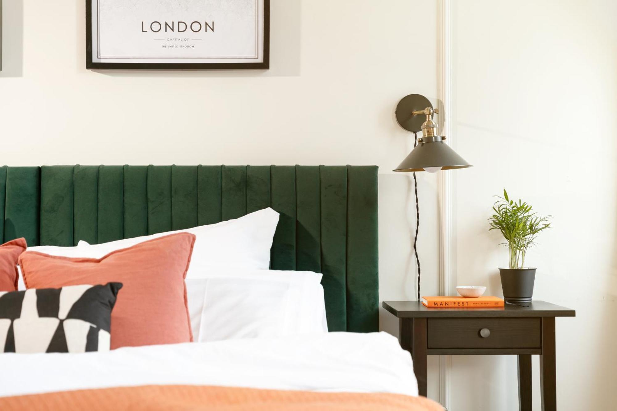 New Luxury For 2024 - Central Plymouth House - Sleeps 10 - Access To Plymouth Town - Close To The Barbican - Pets Welcome - Parking Available - By Luxe Living By Sophia Eksteriør billede